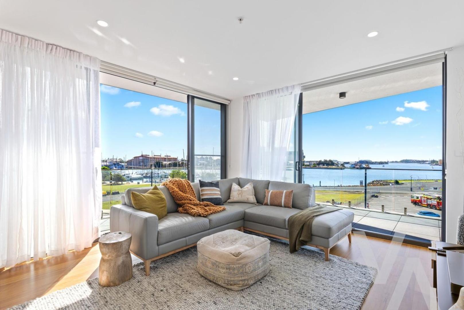 Harbour Towers, Newcastle'S Elite Apartment Stays, Free Parking & Tram Access Eksteriør billede