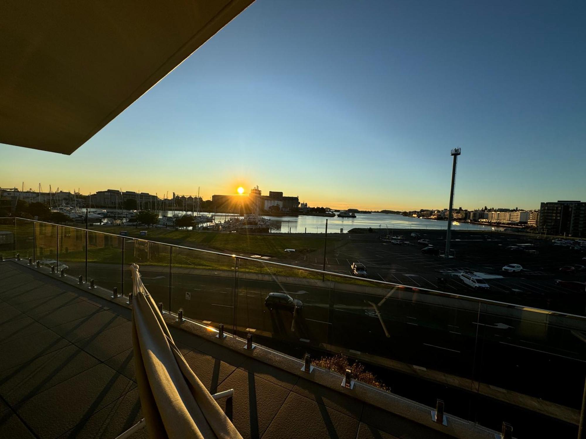 Harbour Towers, Newcastle'S Elite Apartment Stays, Free Parking & Tram Access Eksteriør billede