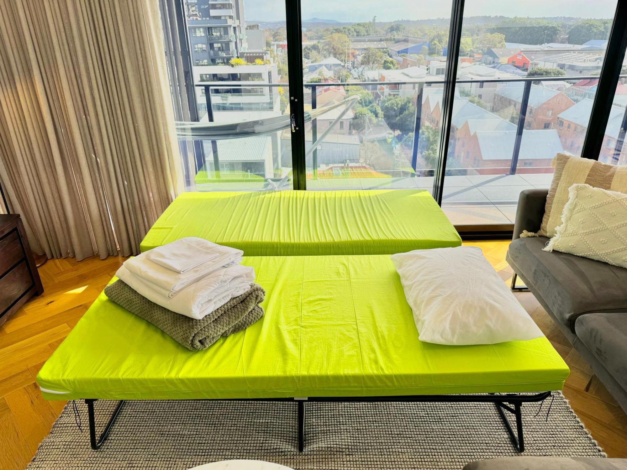 Harbour Towers, Newcastle'S Elite Apartment Stays, Free Parking & Tram Access Værelse billede